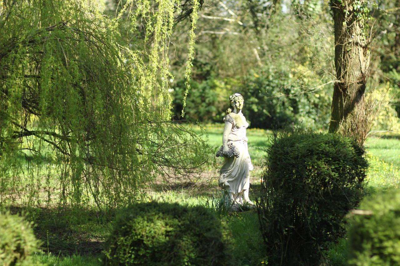 Pencoed House Estate Guest House Cardiff Eksteriør bilde